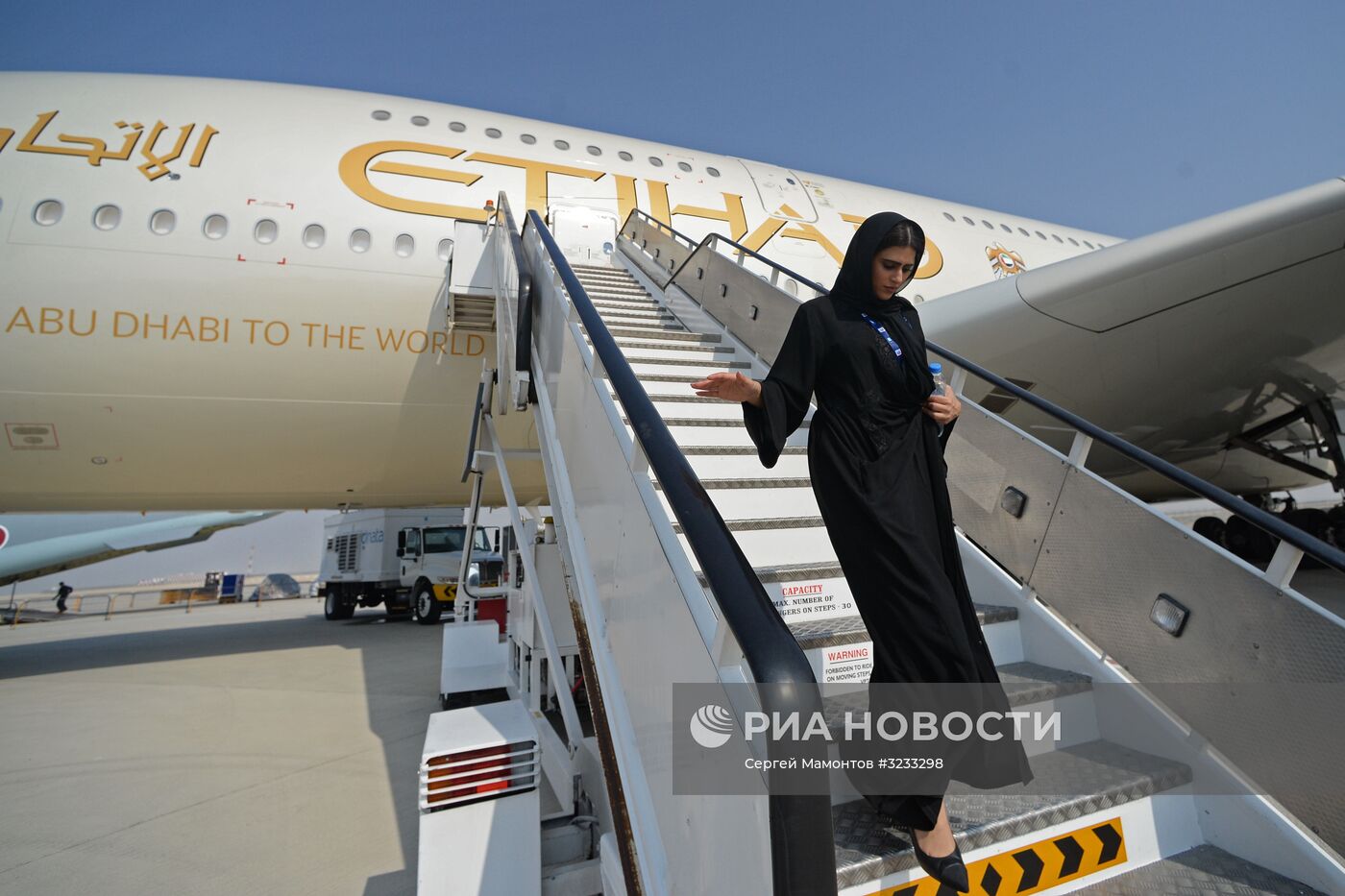 Вице-премьер Д. Рогозин посетил выставку Dubai Airshow 2017