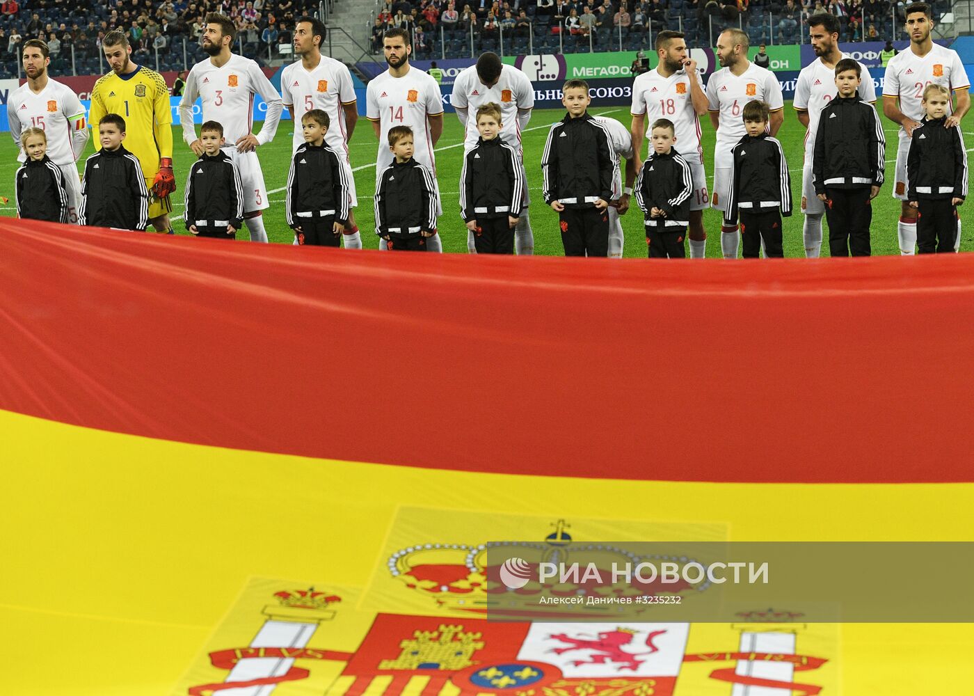 Футбол. Товарищеский матч. Россия - Испания