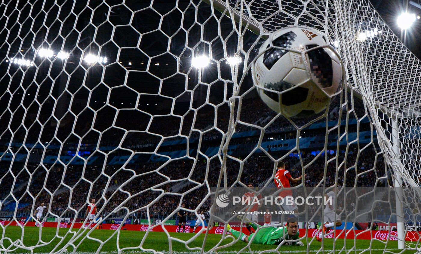 Футбол. Товарищеский матч. Россия - Испания