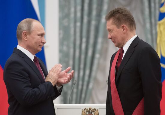 Президент РФ В. Путин вручил государственные награды в Кремле