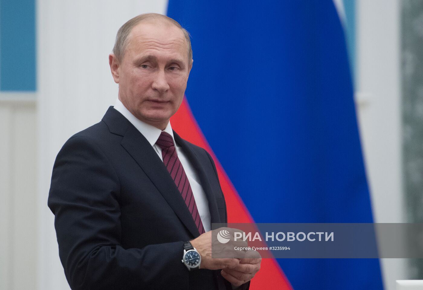 Президент РФ В. Путин вручил государственные награды в Кремле