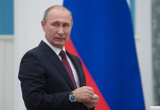 Президент РФ В. Путин вручил государственные награды в Кремле