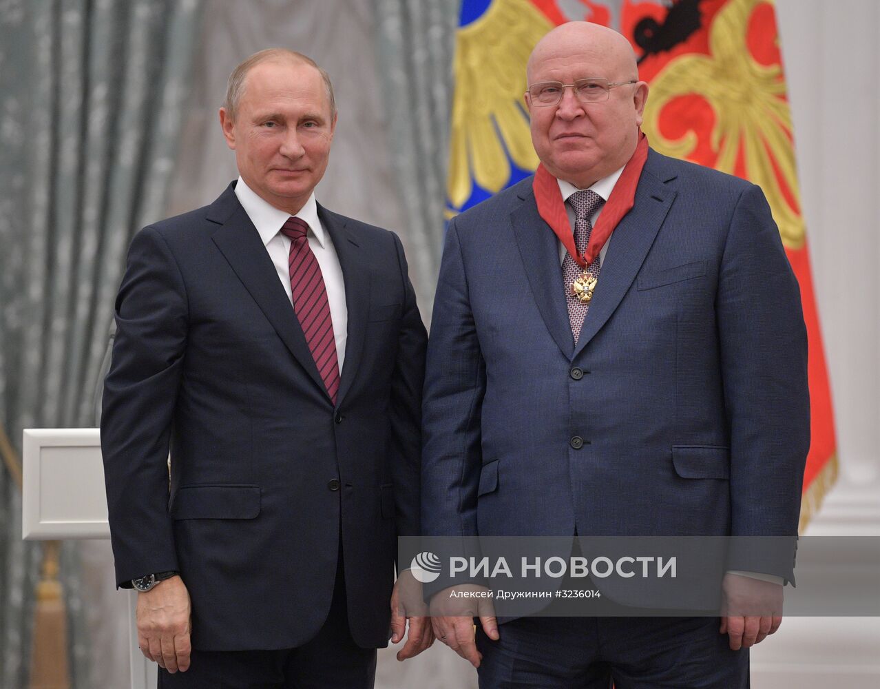 Президент РФ В. Путин вручил государственные награды в Кремле