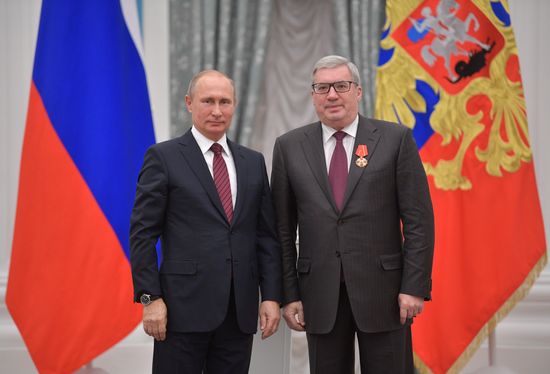Президент РФ В. Путин вручил государственные награды в Кремле