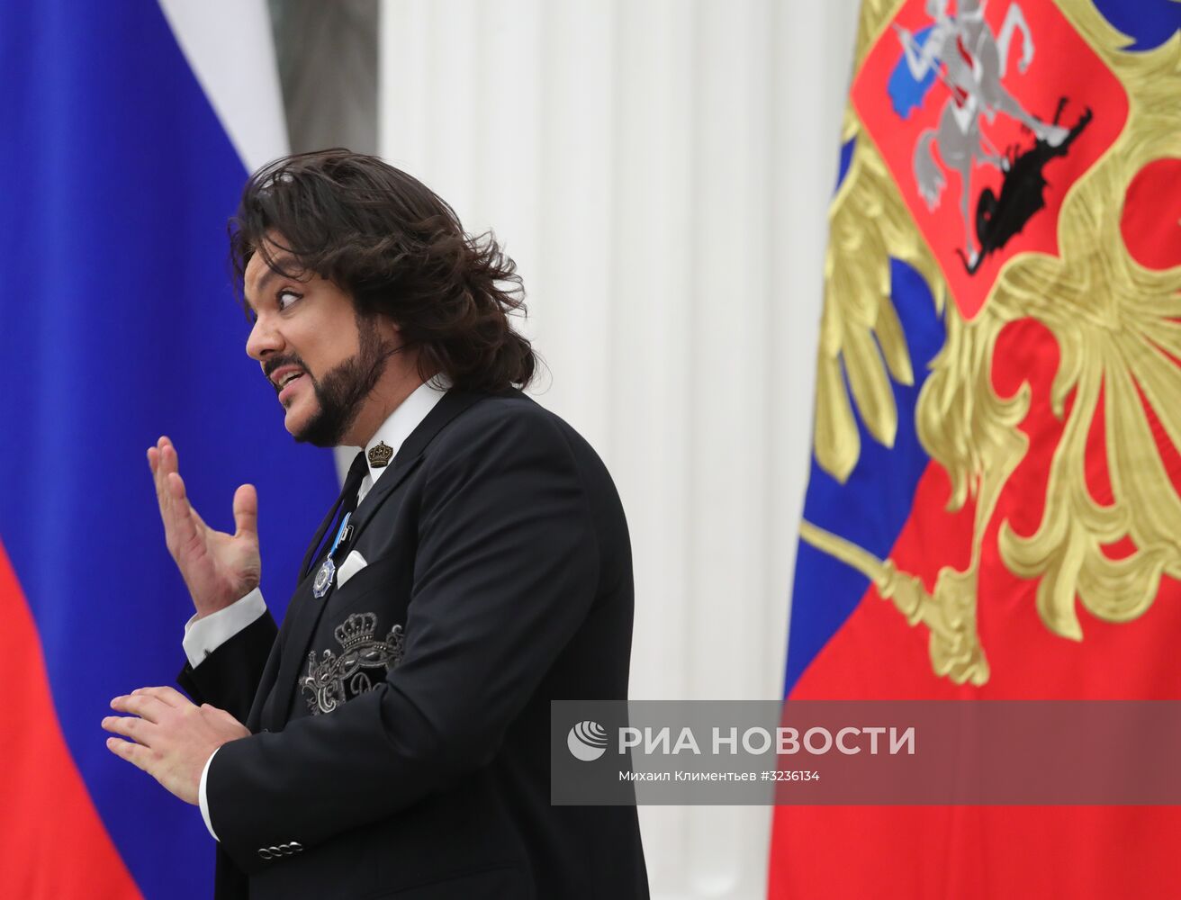 Президент РФ В. Путин вручил государственные награды в Кремле