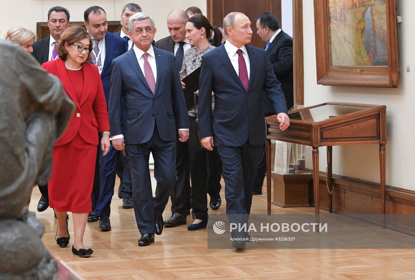 Президент РФ В.Путин встретился с президентом Армении С. Саргсяном