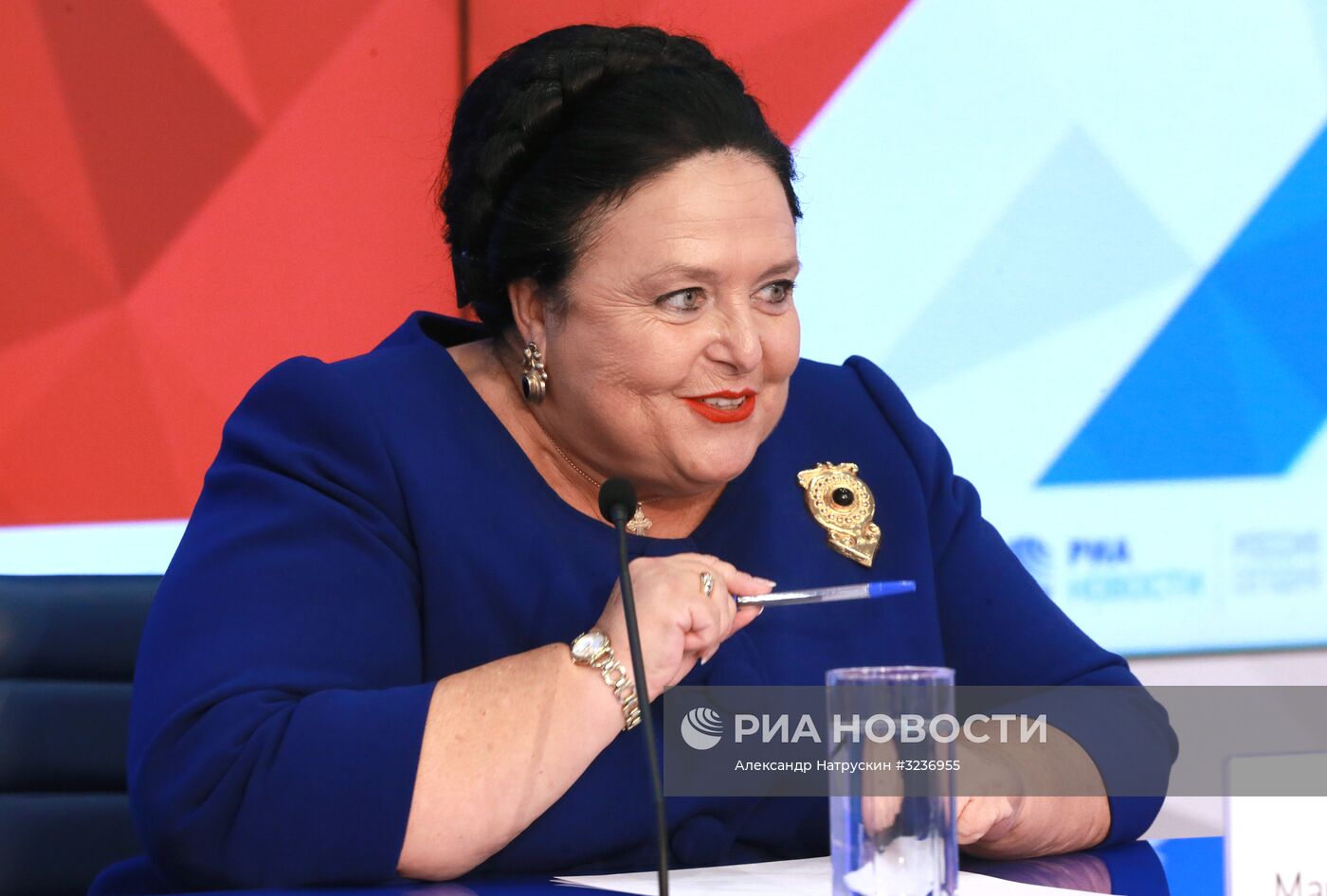 Пресс-конференция главы Российского императорского дома великой княгини Марии Владимировны