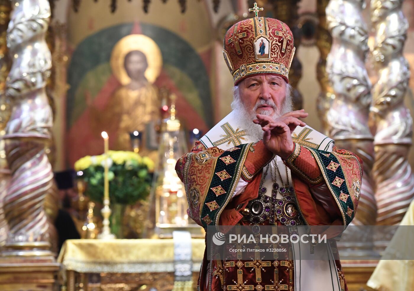 Патриаршее богослужение в честь 100-летия восстановления Патриаршества на Руси