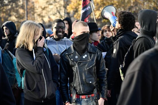 Акция против реформы образования в Париже