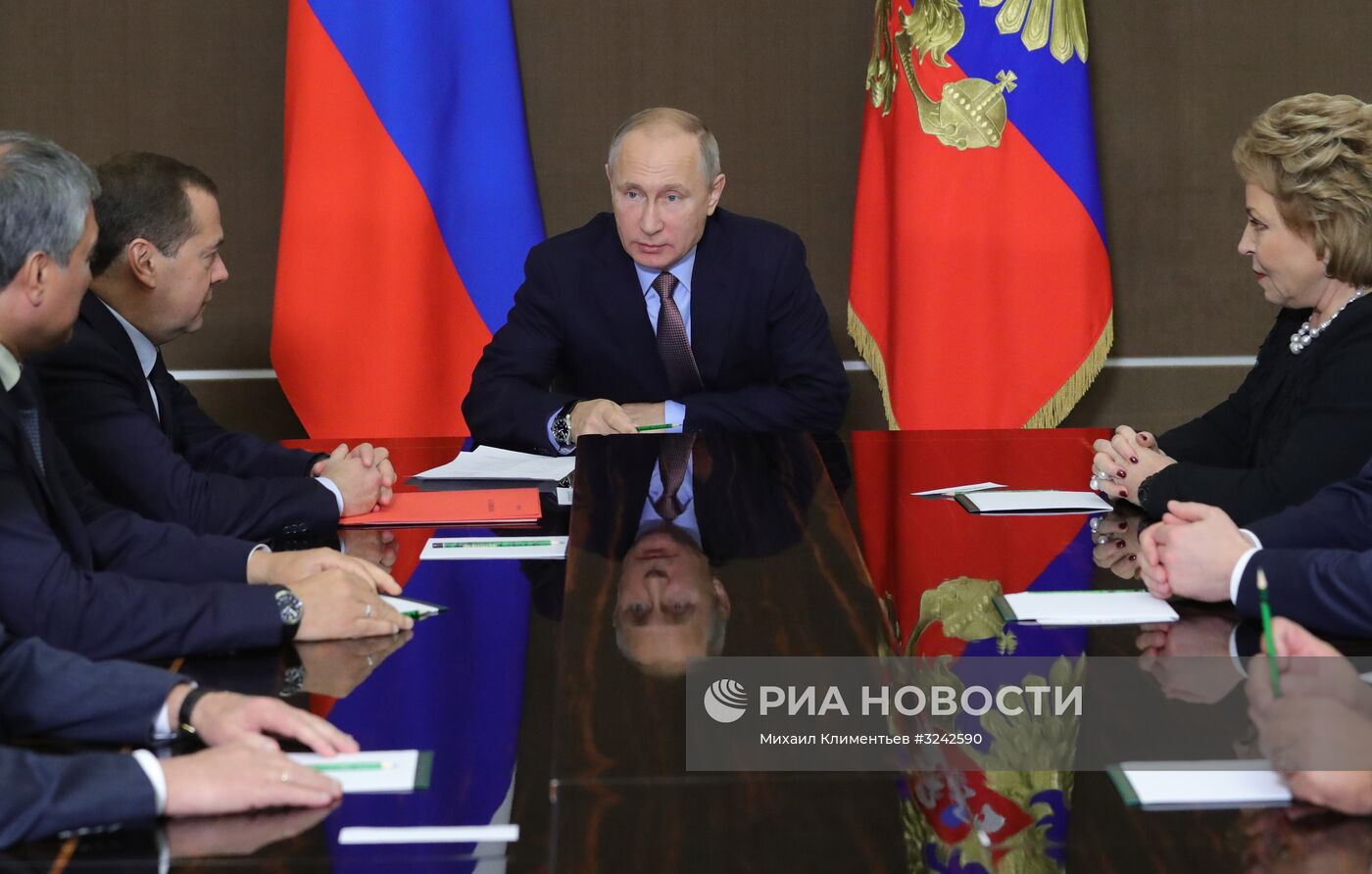 Президент РФ В. Путин провел заседание Совбеза РФ