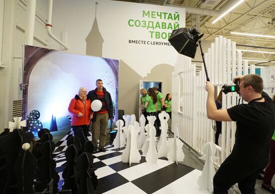 Открытие мегамаркета Леруа Мерлен в Калининграде