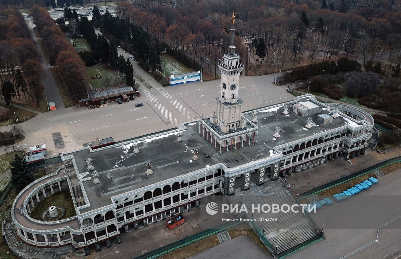 Северный речной вокзал в Москве