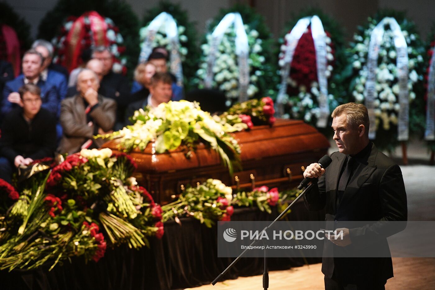 Прощание с оперным певцом Дмитрием Хворостовским