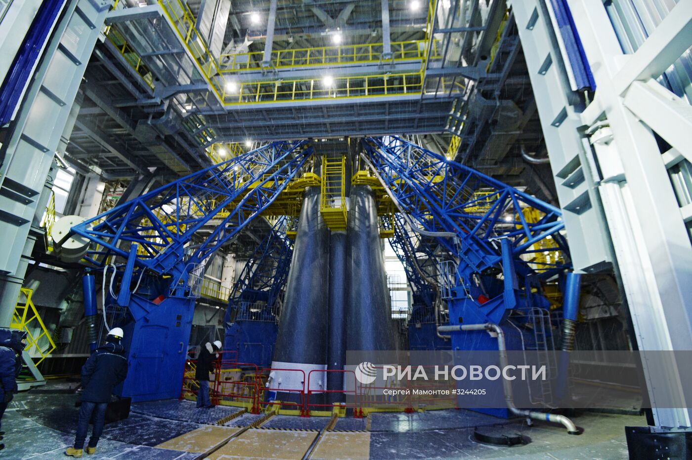 Подготовка к пуску ракеты носителя "Союз-2.1б" с КА "Метеор" с космодрома Восточный
