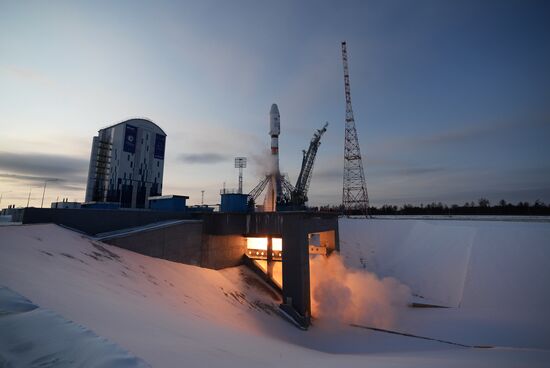 Запуск ракеты-носителя "Союз-2.1б" с КА "Метеор" №2-1 с космодрома "Восточный"