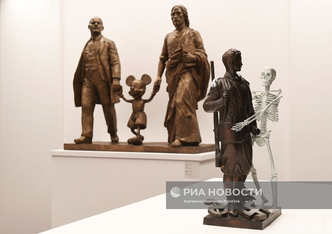 Открытие выставки "Александр Косолапов. Ленин и Кока-кола"