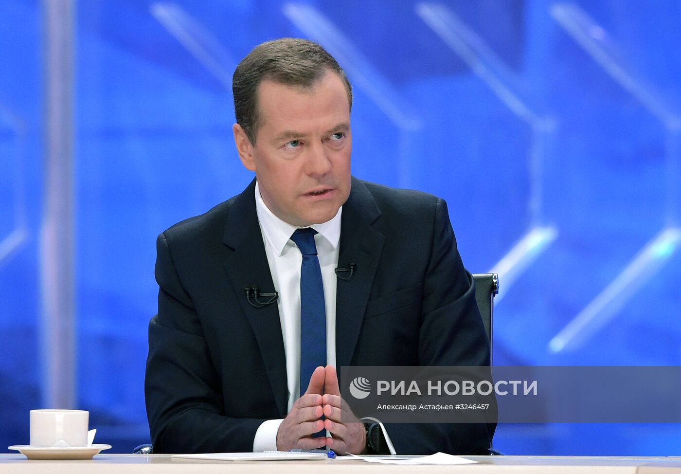 Интервью премьер-министра РФ Д. Медведева российским телеканалам