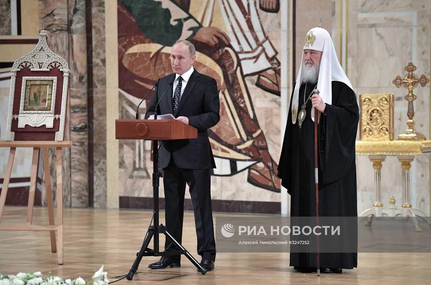 Президент РФ В. Путин выступил на заседании Архиерейского собора РПЦ