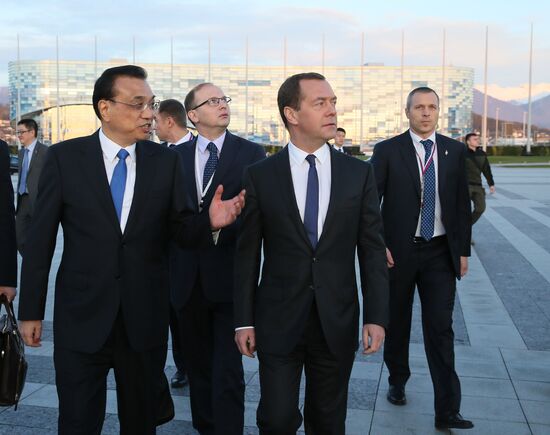 Премьер-министр РФ Д. Медведев встретился с премьером Госсовета КНР Ли Кэцяном
