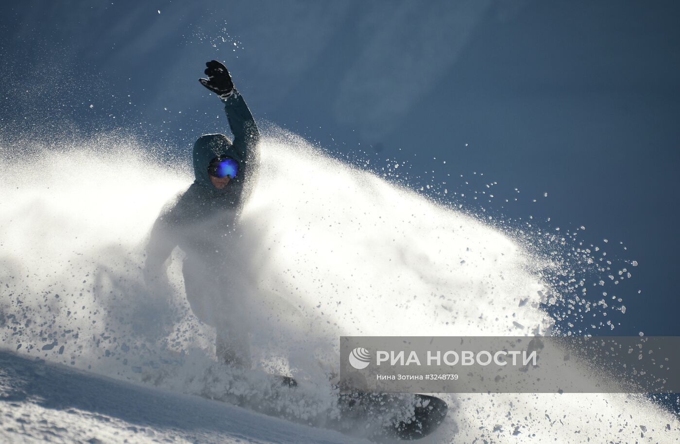 Открытие горнолыжного сезона на куроте "Горки Город" в Сочи