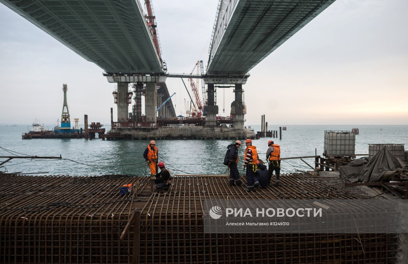 Строительство Крымского моста