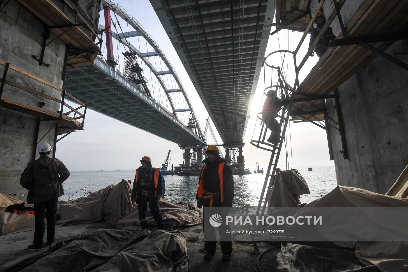 Строительство Крымского моста