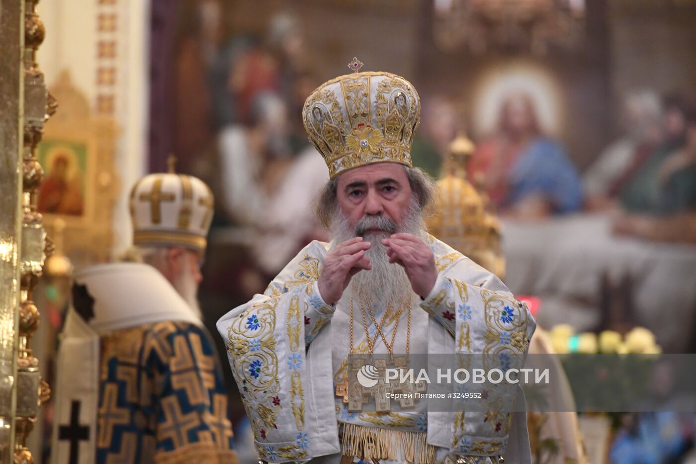 Божественная литургия в Кафедральном Соборном Храме Христа Спасителя