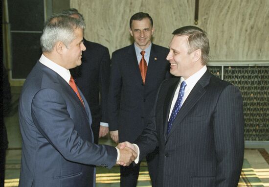 Визит премьер-министра РФ М.Касьянова в Румынию