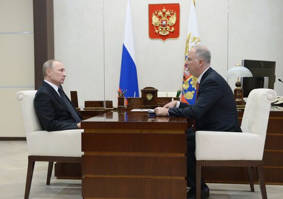 Президент РФ В. Путин встретился с генеральным директором РФПИ К. Дмитриевым
