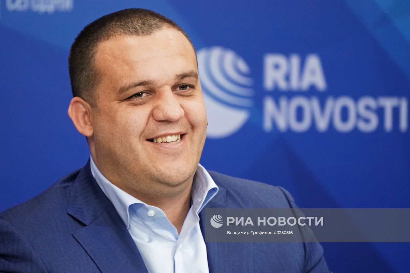 П/к, посвященная поединку боксеров М.Гассиева и Ю.Дортикоса