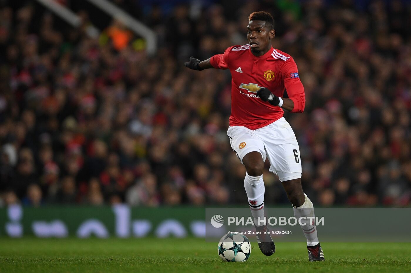 Футбол. Лига чемпионов. Матч "Манчестер Юнайтед" - ЦСКА