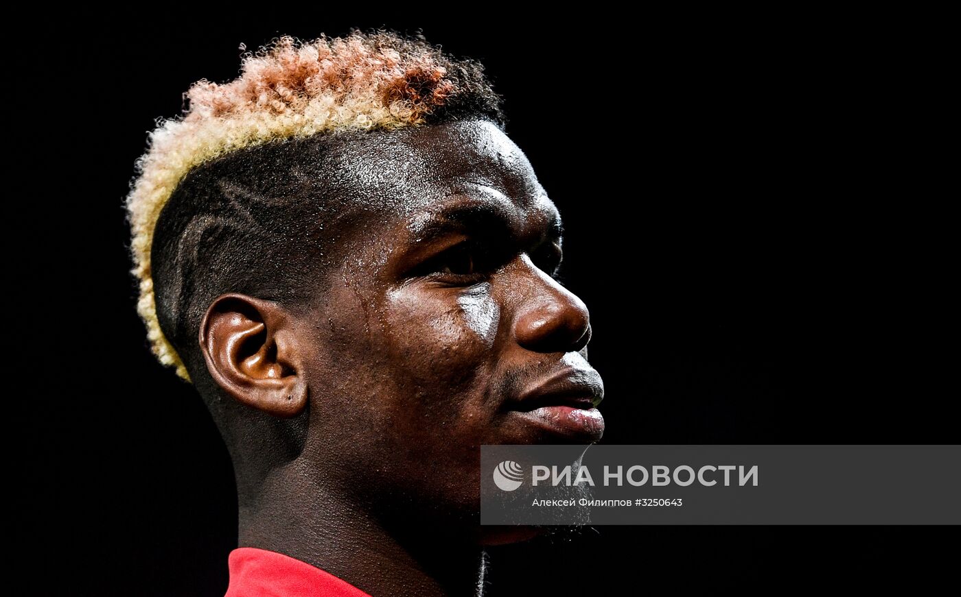 Футбол. Лига чемпионов. Матч "Манчестер Юнайтед" - ЦСКА