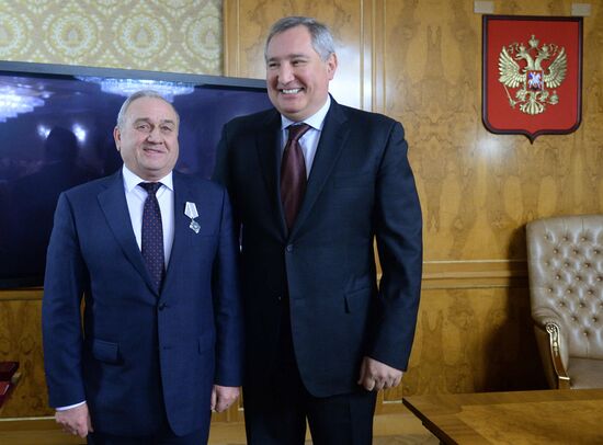 Вице-премьер Д. Рогозин вручил награды сотрудникам ПАО "ОДК-Сатурн"
