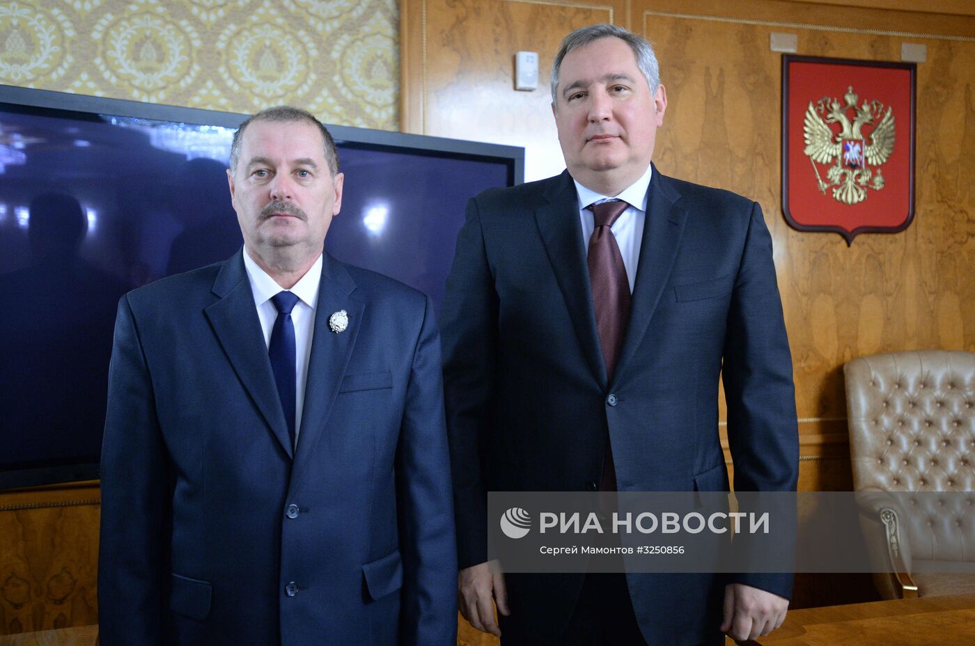 Вице-премьер Д. Рогозин вручил награды сотрудникам ПАО "ОДК-Сатурн"