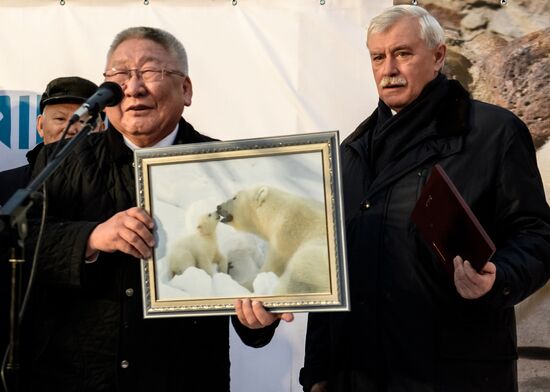 В Ленинградский зоопарк доставлена медведица Снежинка‍