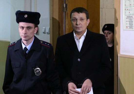 Рассмотрение ходатайства следствия об аресте П. Гришина и О. Мазура в Басманном суде