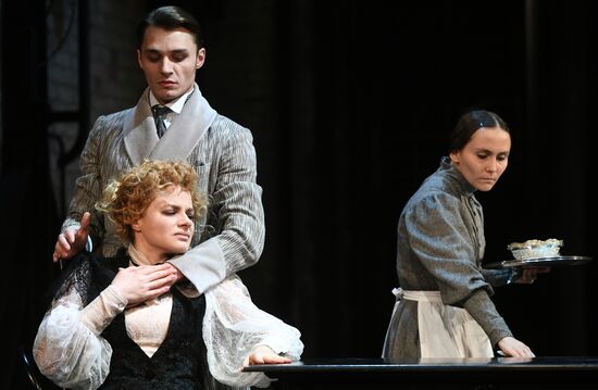 Показ спектакля "Стефан Цвейг. Новеллы" в театре Вахтангова