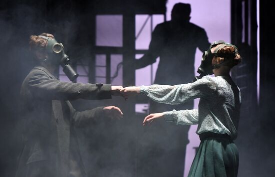 Показ спектакля "Стефан Цвейг. Новеллы" в театре Вахтангова