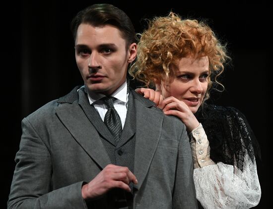 Показ спектакля "Стефан Цвейг. Новеллы" в театре Вахтангова