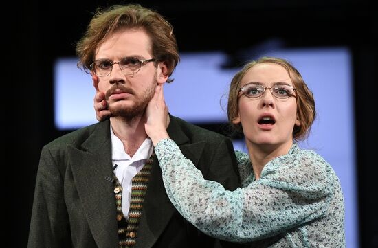 Показ спектакля "Стефан Цвейг. Новеллы" в театре Вахтангова