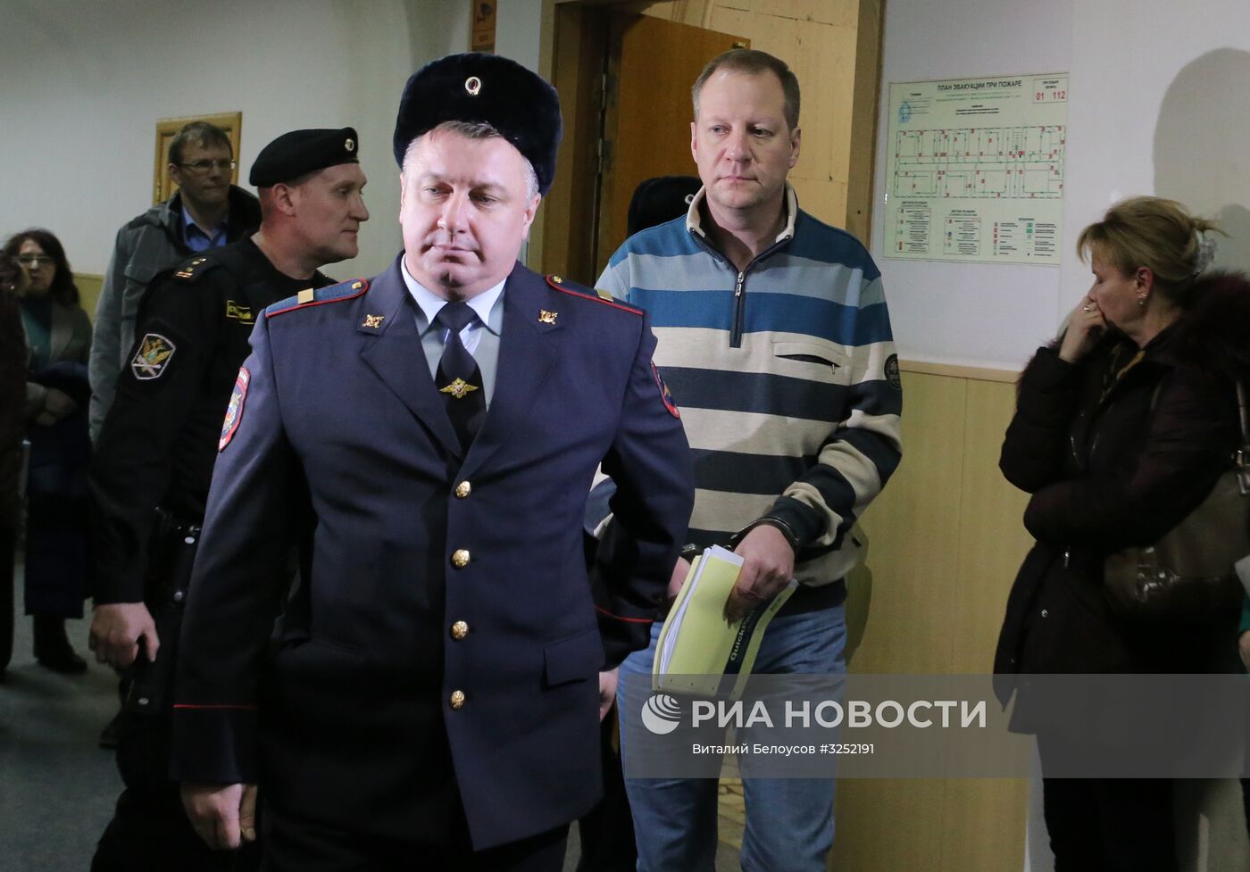 Рассмотрение ходатайства следствия об аресте П. Гришина и О. Мазура в Басманном суде