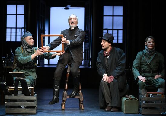 Показ спектакля "Стефан Цвейг. Новеллы" в театре Вахтангова