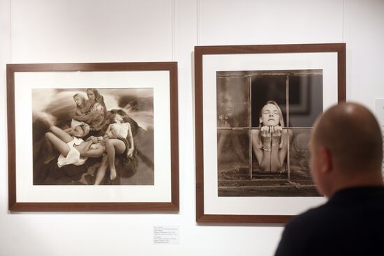 Выставка "Без cмущения" американского фотографа Д. Стёржеса