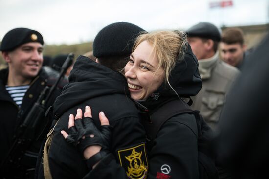 Прием присяги бойцами бригады морской пехоты ЧФ в Севастополе