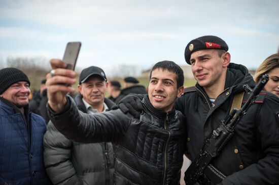 Прием присяги бойцами бригады морской пехоты ЧФ в Севастополе