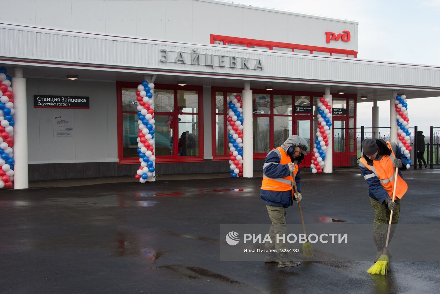 Запуск пассажирских поездов в объезд Украины