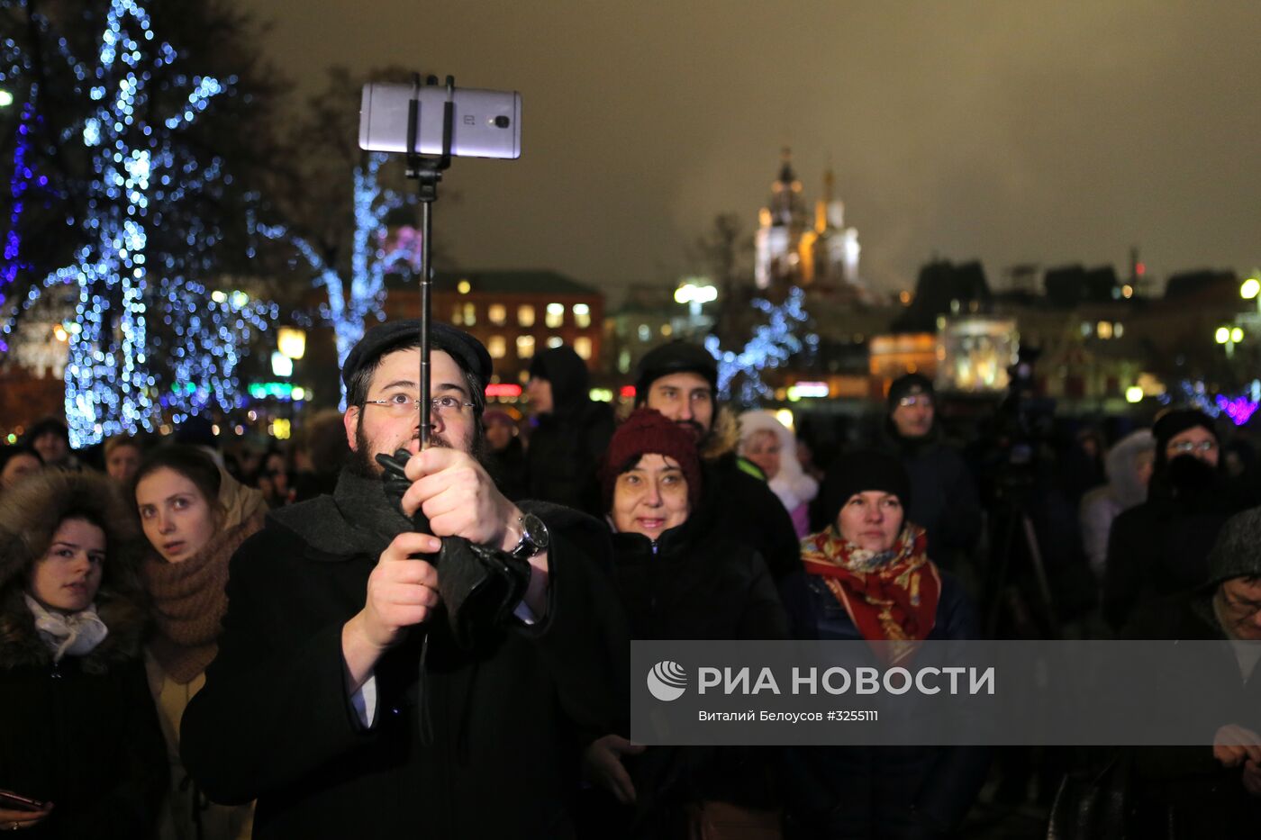 Церемония зажжения ханукальной свечи в Москве