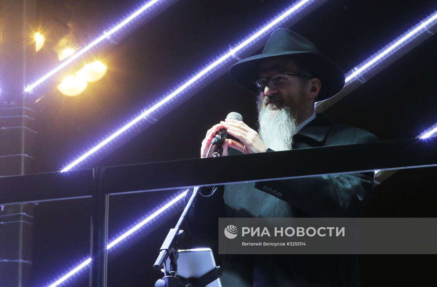 Церемония зажжения ханукальной свечи в Москве