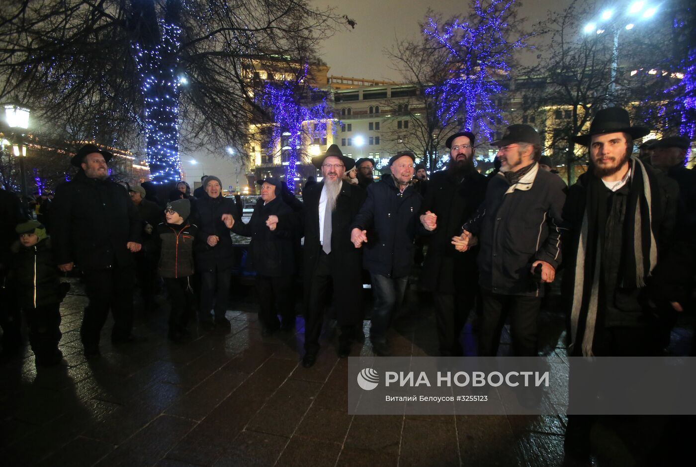 Церемония зажжения ханукальной свечи в Москве