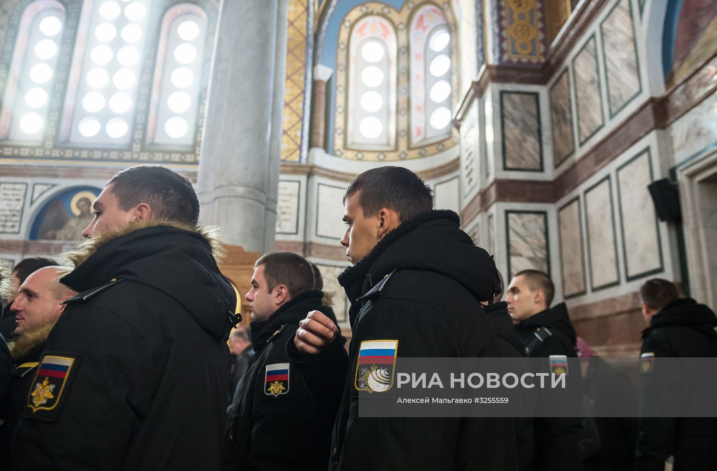 Освящение Андреевских флагов кораблей и судов ЧФ в Севастополе